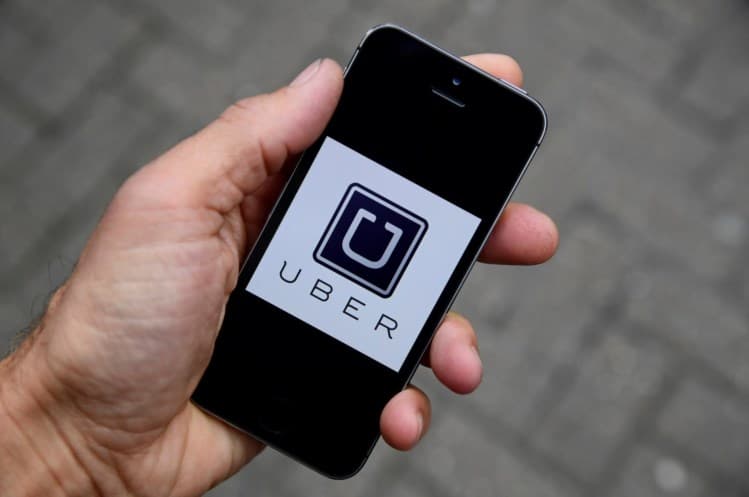 Uber tem de ser regulada como empresa de transportes, decide tribunal europeu
