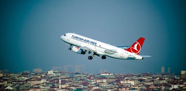 Passageiro cria rede Wi-Fi no avião e força pouso de emergência