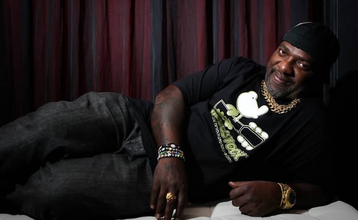 Mr. Catra é internado às pressas em São Paulo; cantor trata de câncer no estômago