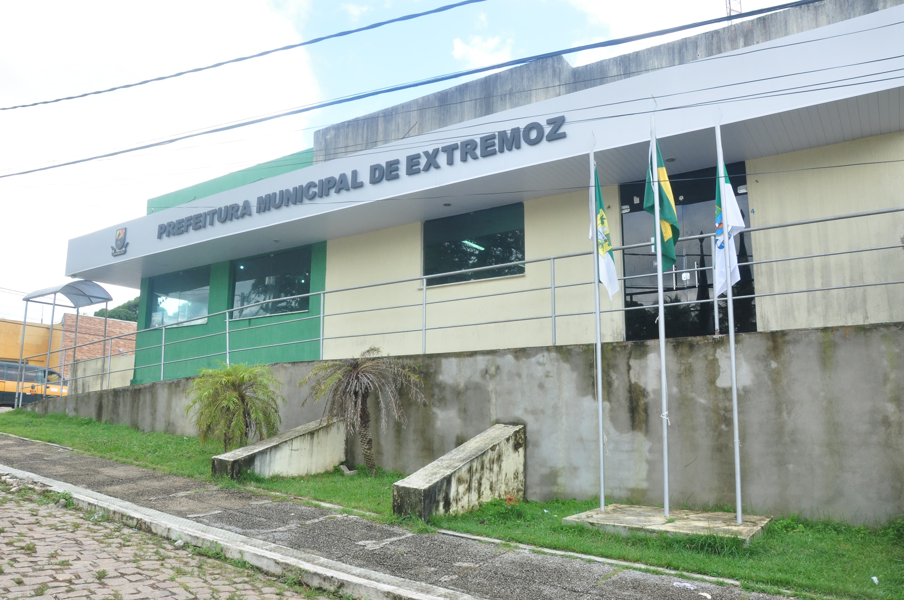 Prefeitura de Extremoz conclui pagamento do 13º salário dos servidores