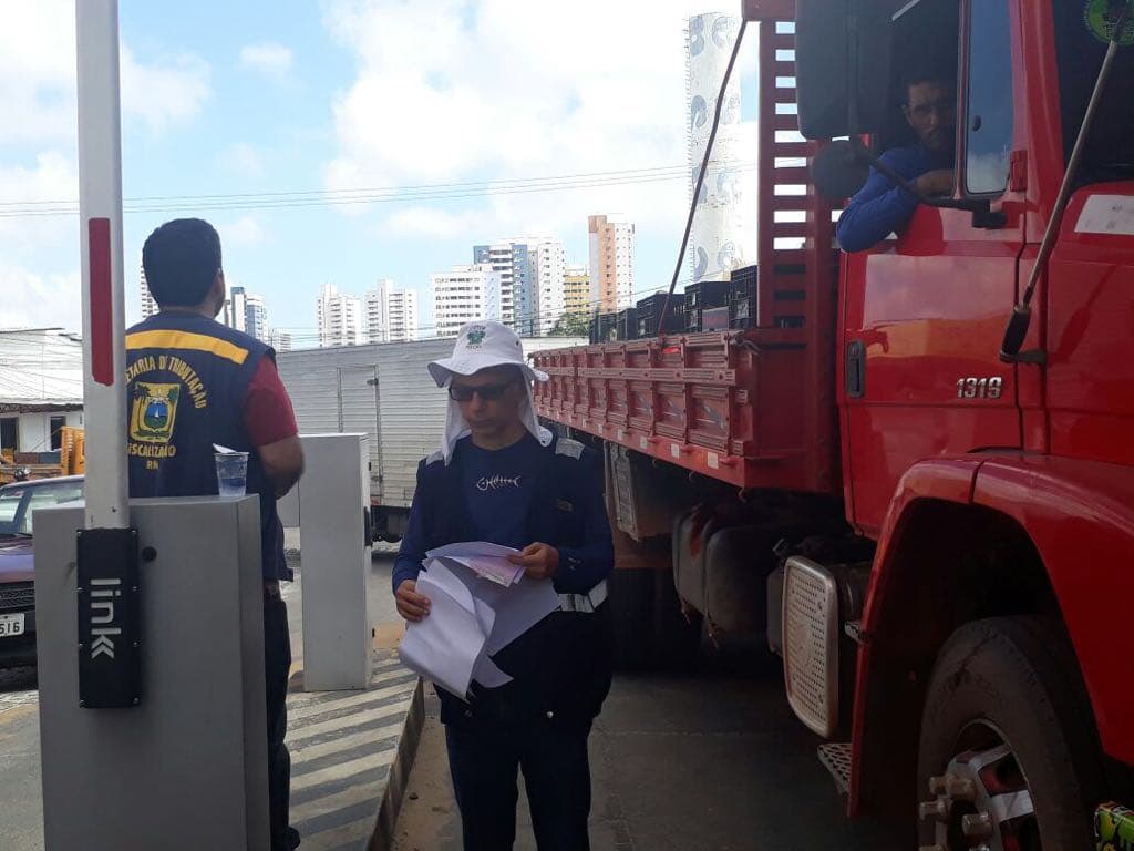FOTOS: Fisco realiza fiscalização surpresa na Ceasa