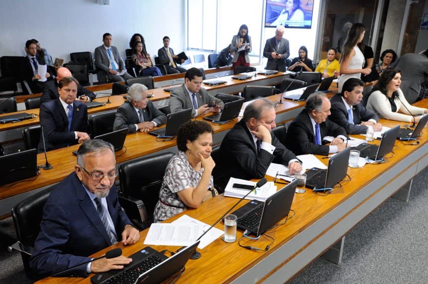 Consumidor poderá se inscrever em cadastro para não receber ligação de telemarketing