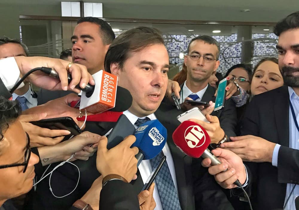 Maia diz que votação da Previdência ficará para 19 de fevereiro