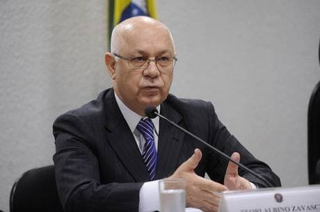 Falha humana é a principal linha de investigação para a morte de Teori