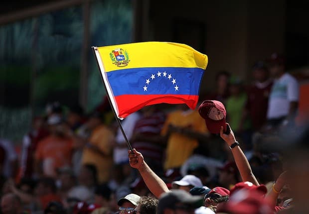Economia da Venezuela deve ter queda de 15% em 2018, com inflação de 13.000%, diz FMI