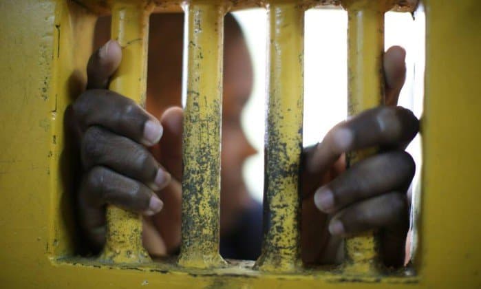 Maioridade penal deve voltar à pauta no Senado este ano