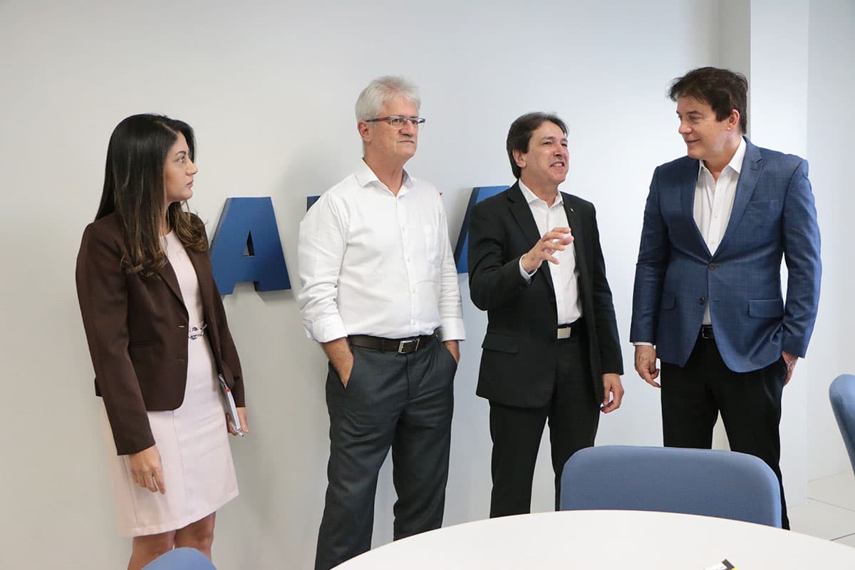 Governador e Caixa Econômica discutem liberação de crédito para obras viárias no RN