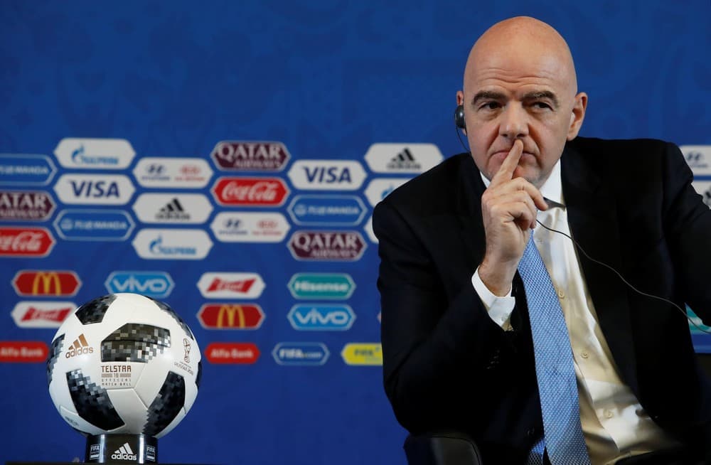 Fifa quer teto salarial para atletas e acabar com janela de janeiro