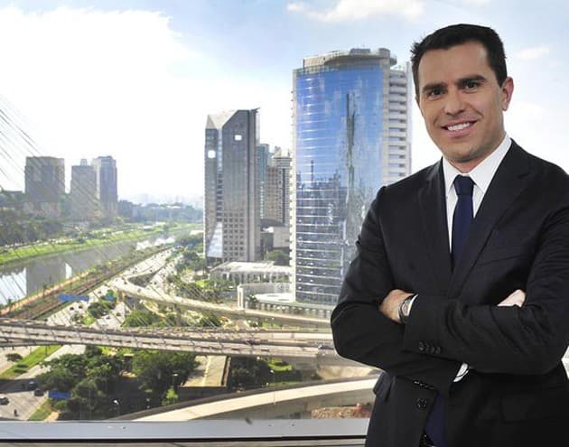 Suposto vídeo íntimo de Rodrigo Bocardi, da TV Globo, circula na internet; jornalista já estaria em contato com advogados