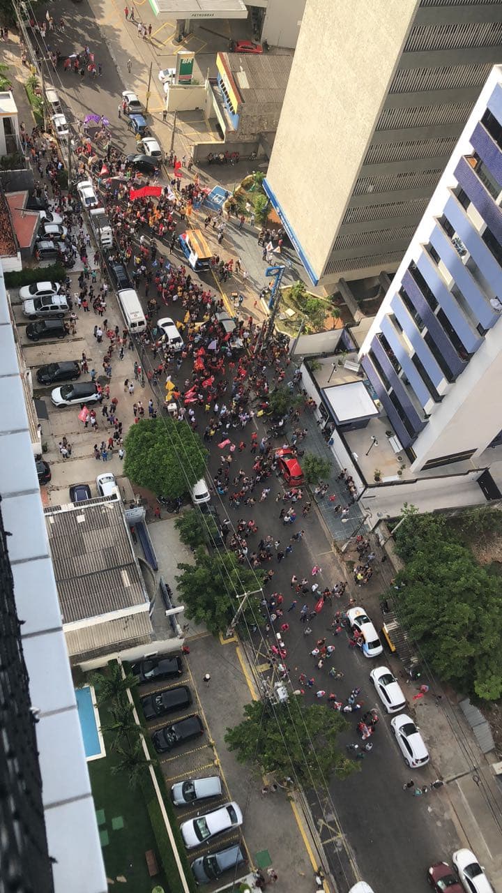 FOTO: Manifestantes realizam ato contra a Reforma da Previdência na Rua Apodi