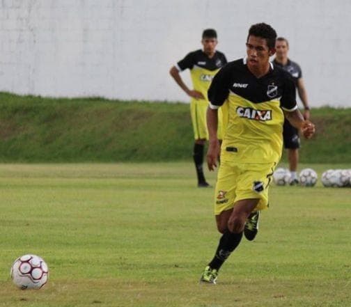 Vasco estaria interessado no meia Fessin, do ABC