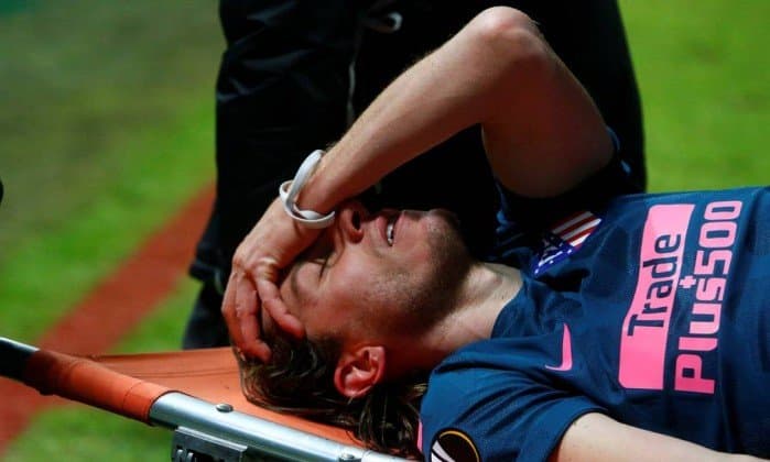 Atlético de Madrid confirma fratura do lateral-esquerdo Filipe Luís, que pode perder a Copa