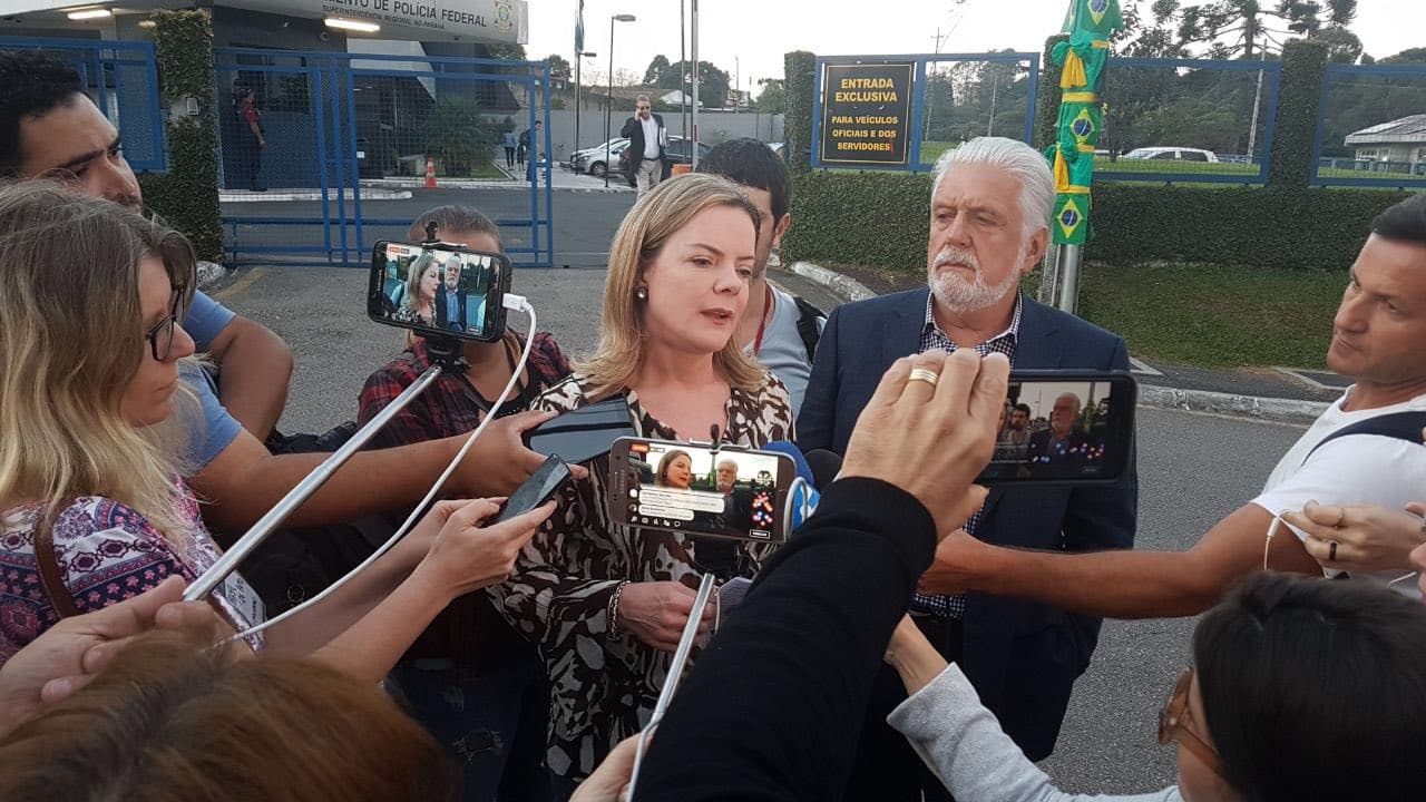 Lula poderá receber visitas de dois aliados por semana na prisão