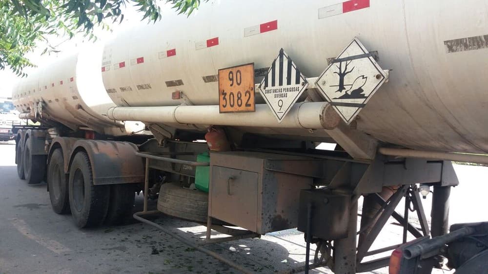 Motorista é preso na Grande Natal ao ser flagrado dirigindo alcoolizado carreta de transporte de combustíveis