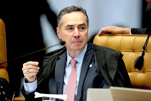 Barroso prorroga por mais 60 dias investigação contra Temer