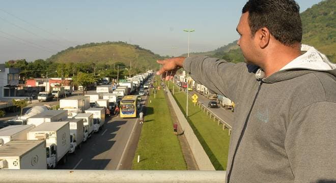 Federação Nacional prevê falta de combustíveis a partir desta quarta