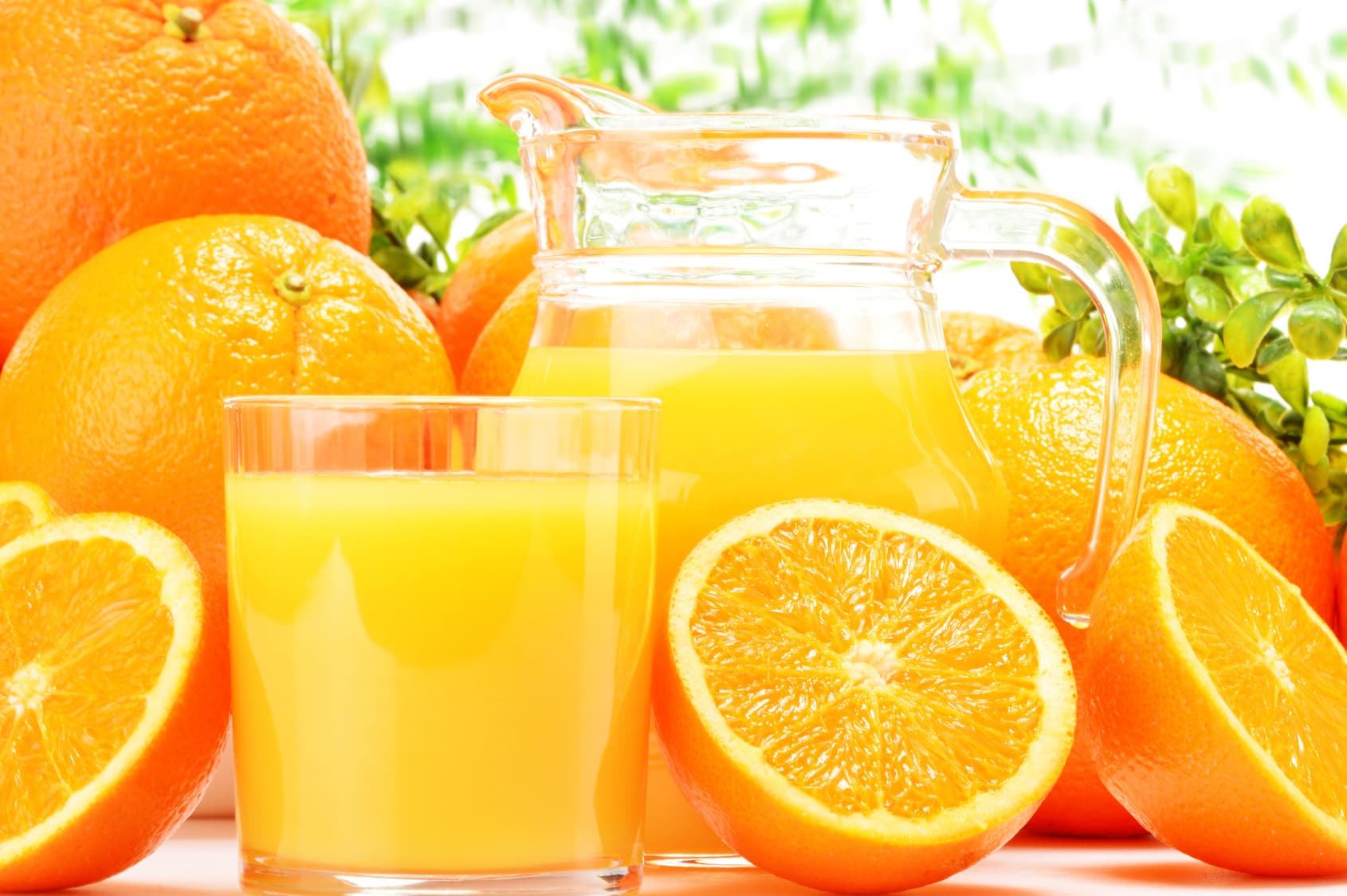 Por que o suco de laranja congelado ou pasteurizado é mais saudável