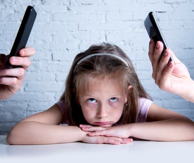 Desabafo de crianças contra o celular dos pais viraliza na web