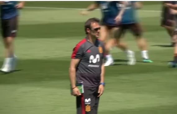 A dois dias da estreia, Espanha demite técnico após acerto com Real Madrid