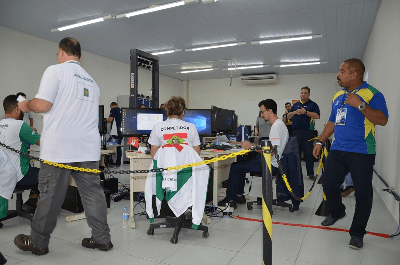 Seis estados brasileiros participam de competição do SENAI em Natal