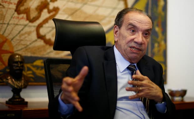 Ministro vai aos EUA visitar crianças brasileiras em abrigos