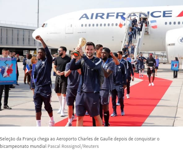 FOTOS: Franceses lotam ruas de Paris para receber campeões do mundo