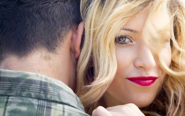 Mulheres são mais atraídas por um "tipo" de homens sexistas, aponta estudo