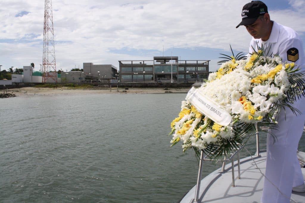 3º Distrito Naval homenageia marinheiros mortos em guerra