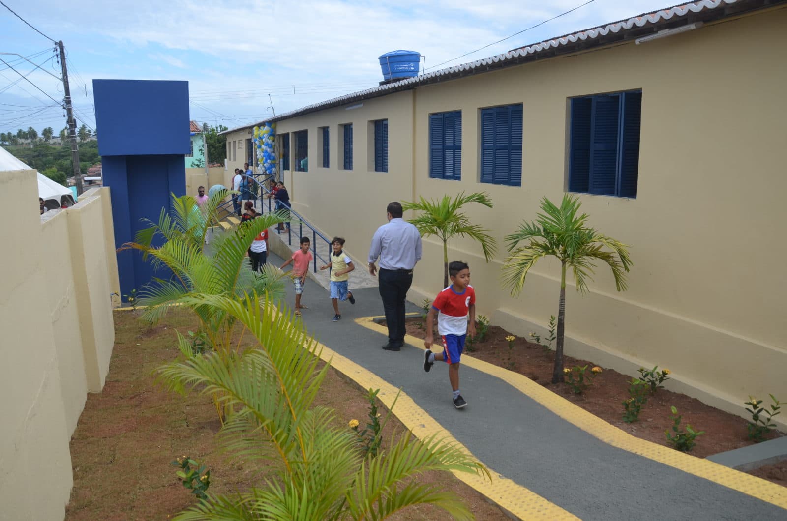 Em São Gonçalo, prefeitura inaugura a 50ª obra da atual gestão
