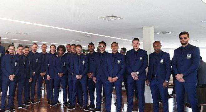 Incoerência de Tite. Sermões dos veteranos. Aparecem os pecados do Brasil na Copa