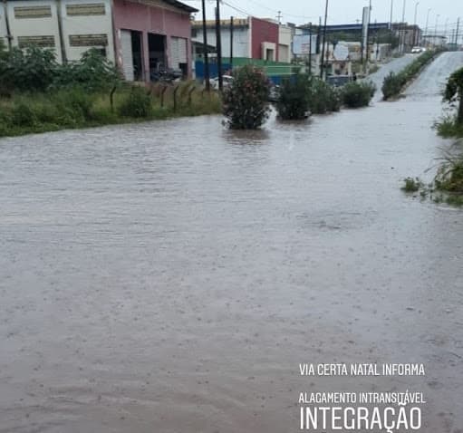 FOTOS: Confira pontos de alagamento em Natal nesta terça-feira de chuvas
