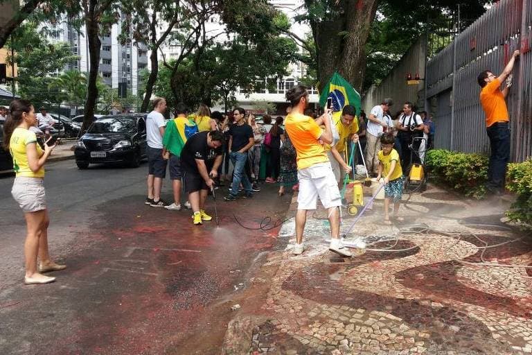 WhatsApp bane número de candidatos do Novo; concorrentes a deputado tiveram listas de transmissão apagadas e falam em sabotagem política