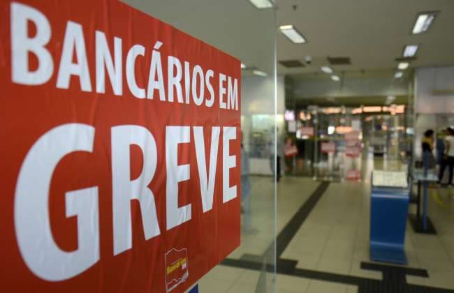 Bancários do RN aprovam indicativo de greve a partir de sexta-feira, com previsão de tempo indeterminado