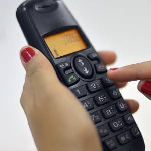 Lembra do telefone fixo? Brasil continua perdendo milhões de linhas
