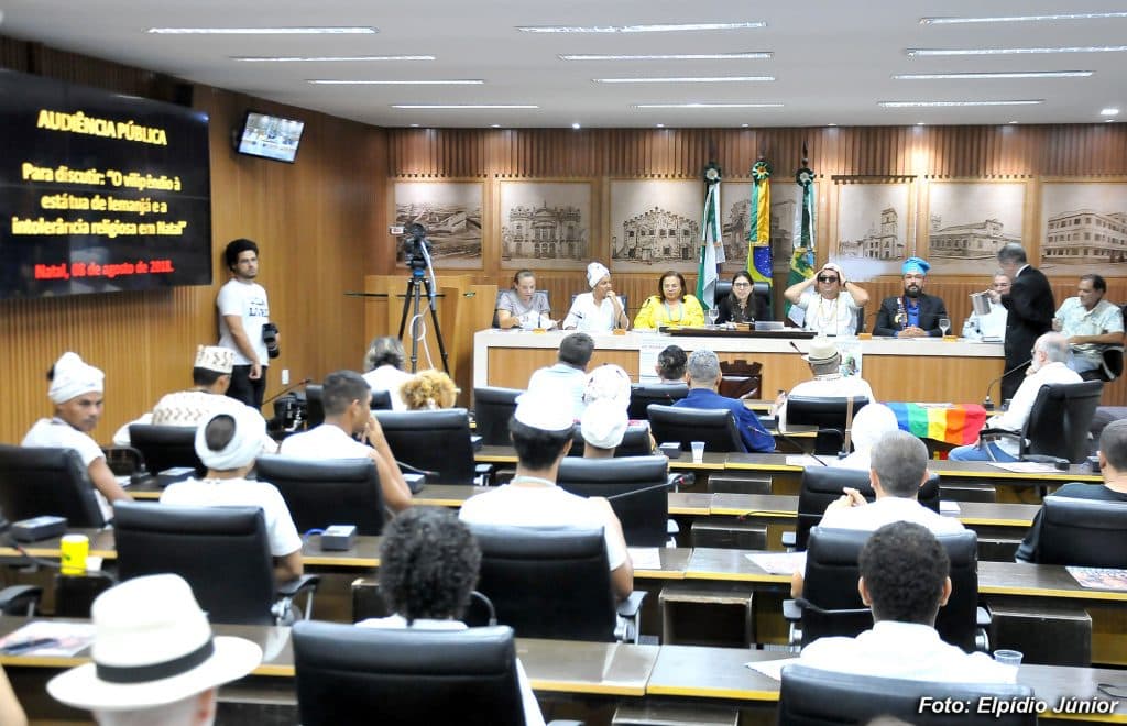 Câmara discute vandalismo contra estátua de Iemanjá e intolerância religiosa