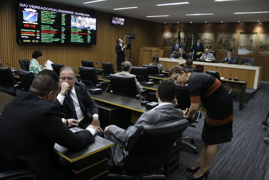 Salários dos servidores municipais de Natal não poderão ser parcelados