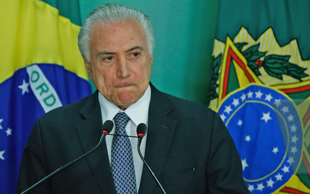 Temer volta atrás e adia reajuste salarial de servidores da União a 2020