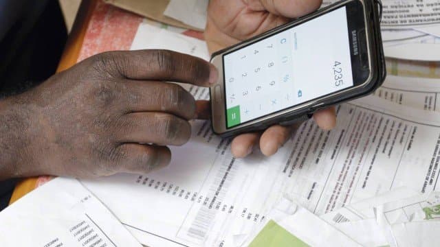Boletos vencidos entre R$ 400 e R$ 799,99 poderão ser pagos em qualquer banco