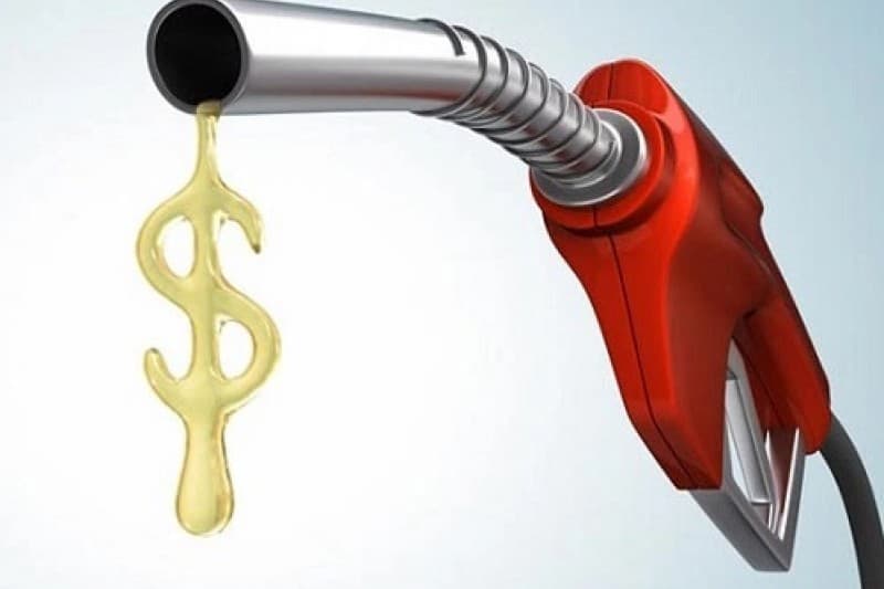 Na sexta, gasolina em Natal por R$ 4.47; nesta segunda, já se encontra por R$ 4.99