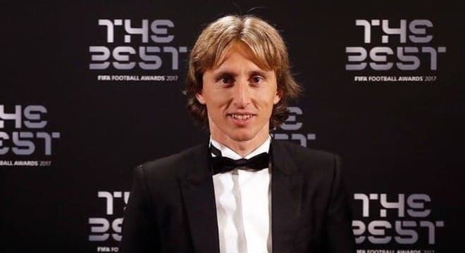 Croata Modric desbanca CR7 e é eleito ‘melhor do mundo' pela Fifa