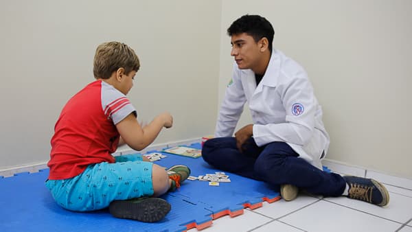Clínica Escola de Fonoaudiologia da UFRN oferta atendimentos a crianças com dificuldades de linguagem