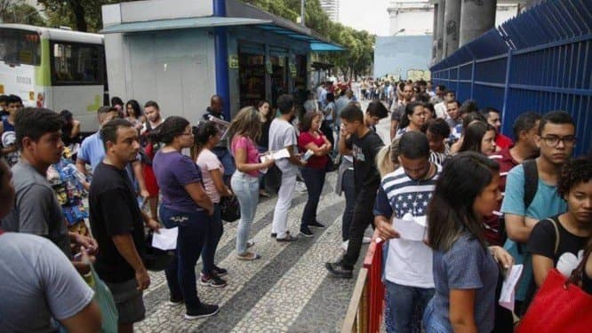 Por causa do Enem, governo adia horário de verão para 18 de novembro