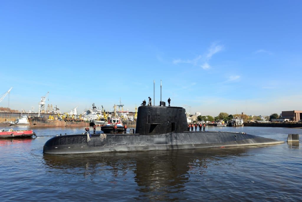 Governo da Argentina diz que não há tecnologia para retirar submarino