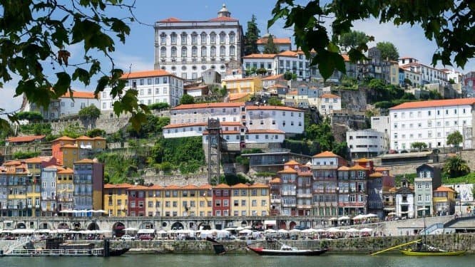 Para quem quer estudar no exterior, novembro é o mês certo para começar a se planejar
