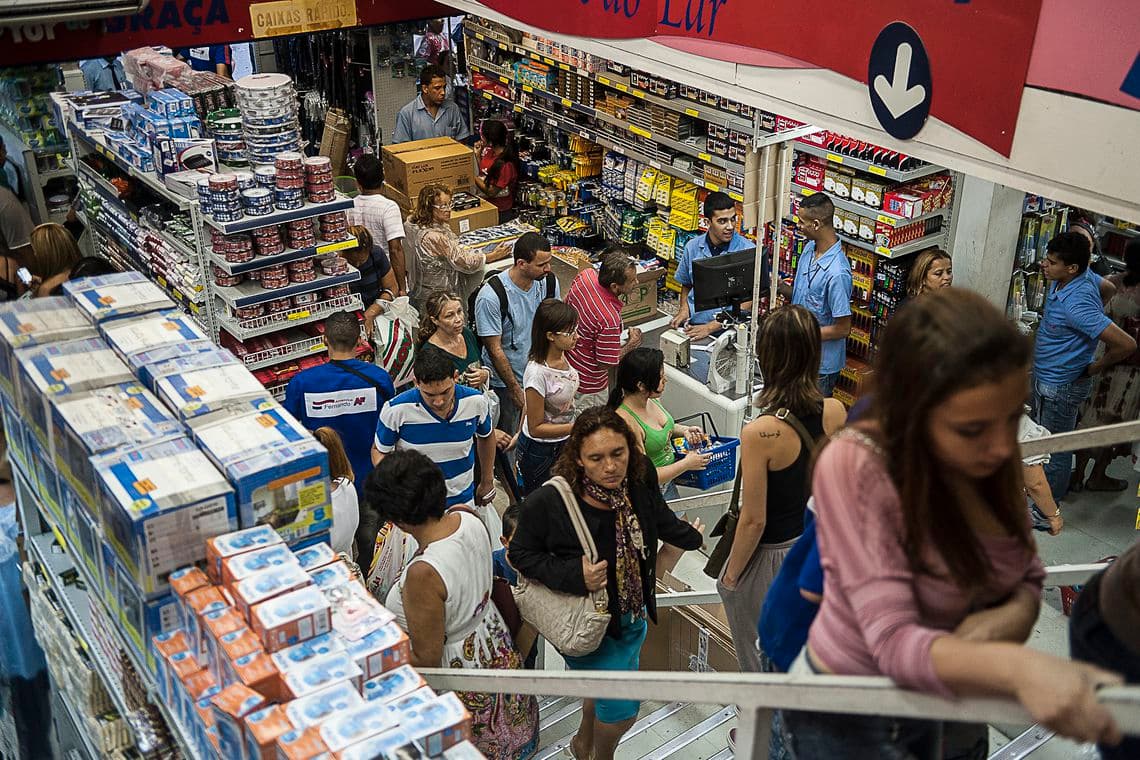 Confiança do consumidor é a maior desde janeiro de 2014, diz CNI