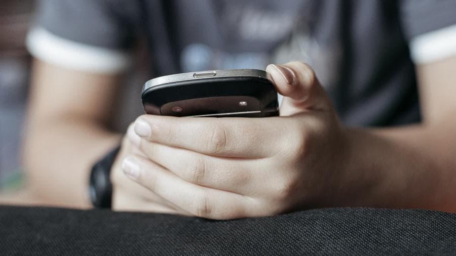 Geração do smartphone: menos rebelde e psicologicamente mais frágil
