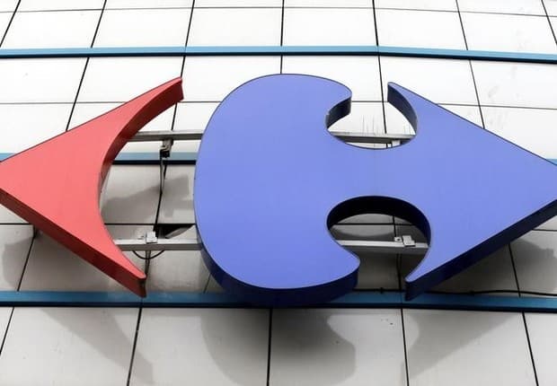 Carrefour anuncia iniciativas pró-animais após segurança matar cão em unidade