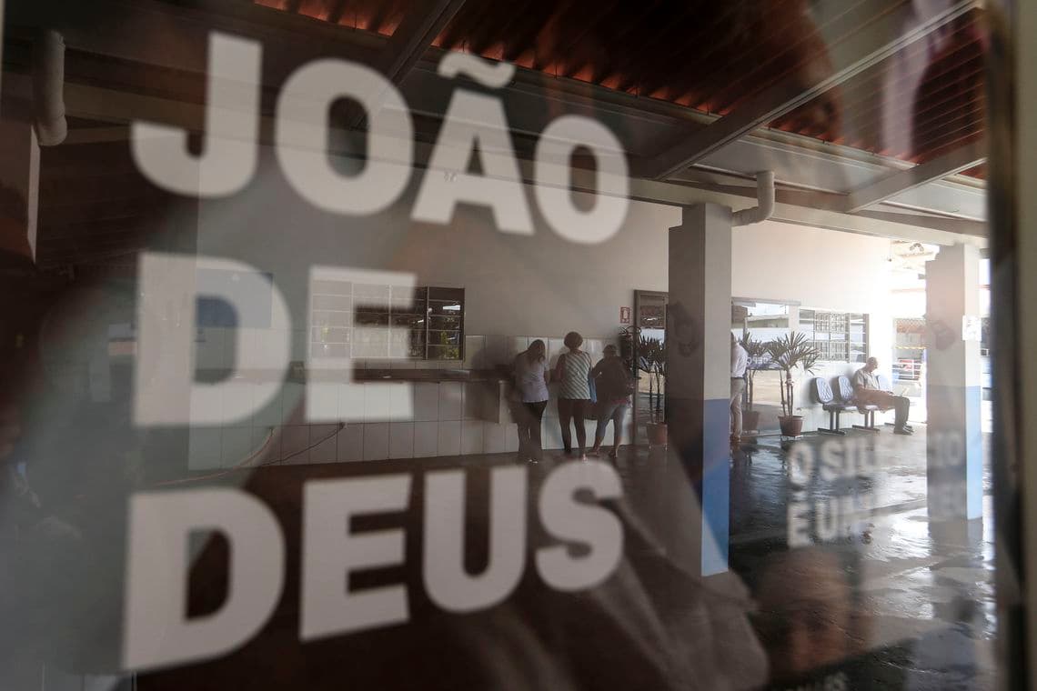 Mesmo com denúncias, centro de João de Deus mantém atendimentos