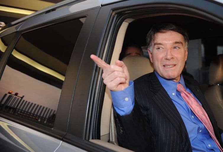 FOTO: Iate de luxo de Eike Batista é vendido em leilão por R$ 14,4 milhões
