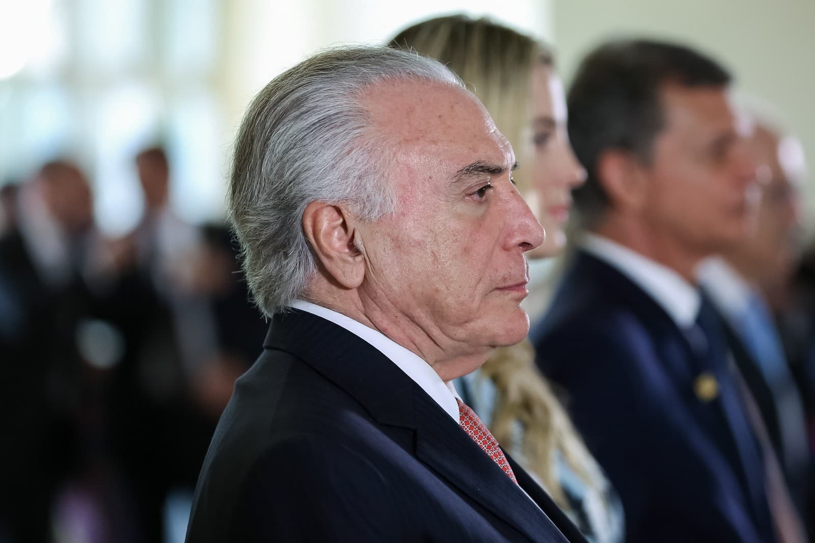Temer assina MP que libera até 100% de capital estrangeiro em companhias aéreas brasileiras
